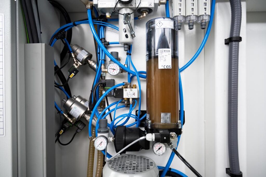 Automatic and centralized grease lubrication